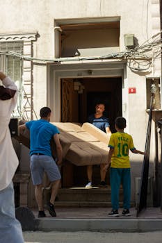 从聊天到行动：OpenClaw“龙虾”如何重塑AI应用；安全合规使用指南。