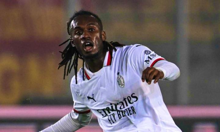  年轻中场邦多赛季末将重返米兰；经纪人指出未来决策需谨慎规划。 体育新闻