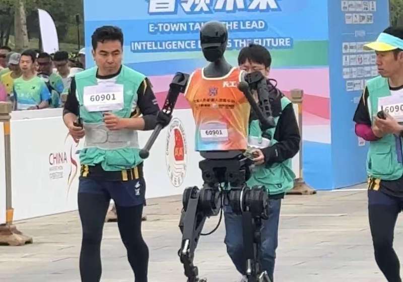 自主导航新引擎:人形机器人“极速奔跑”背后的技术底牌 IT技术
