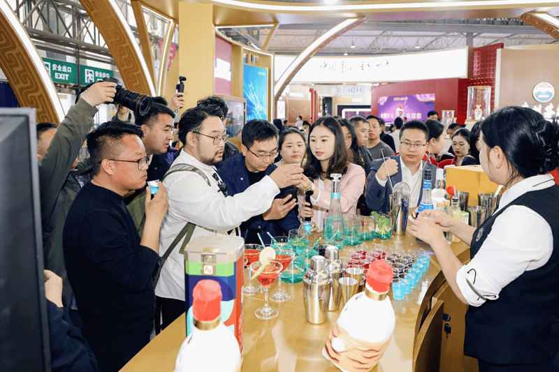  白酒品牌方：如何通过“无界展台”实现品牌价值的破圈增长 企业服务