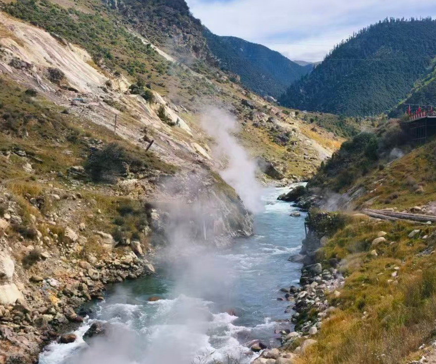 数据视角下的夏日秘境:五大小众目的地气候、资源与可达性综合测评报告 文化旅游
