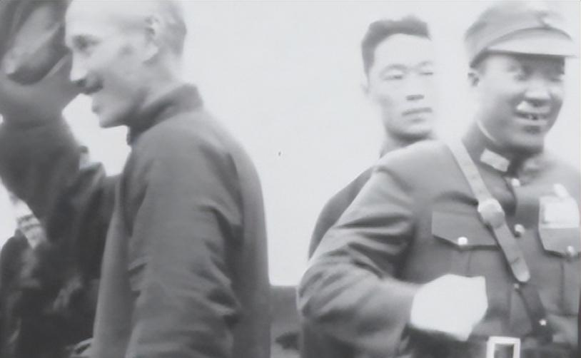  从权力巅峰到坠机殒命：戴笠之死的深层权力逻辑解析 新闻