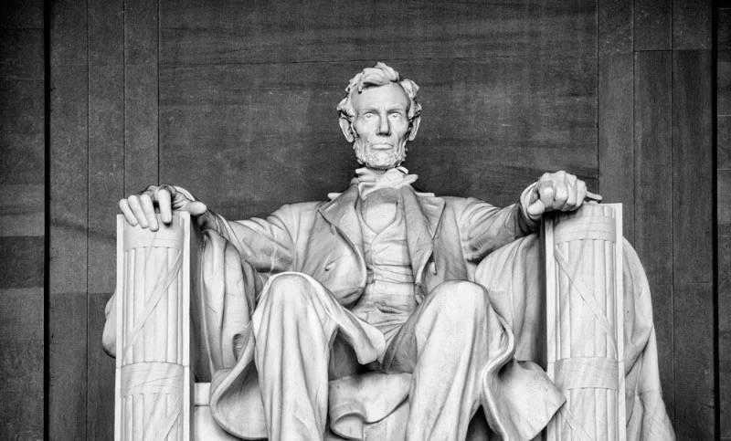  【深度解析】从建筑政治学到符号炼金术：特朗普凯旋门背后的权力叙事重构 新闻