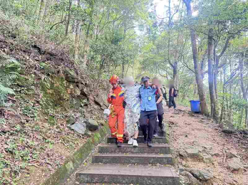  银瓶山山岳救援全流程技术复盘：山地创伤处置与应急响应机制深度剖析 新闻